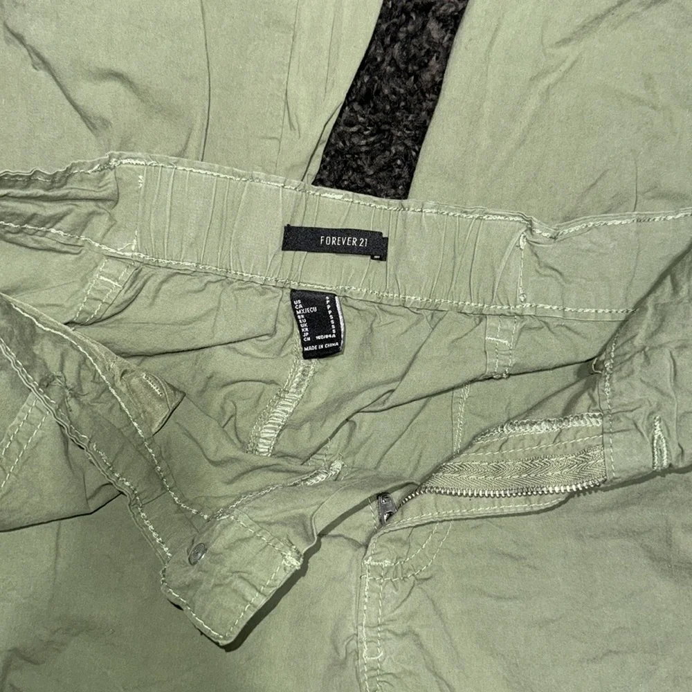 Light Green Cargo Pants - Picture 4 of 6